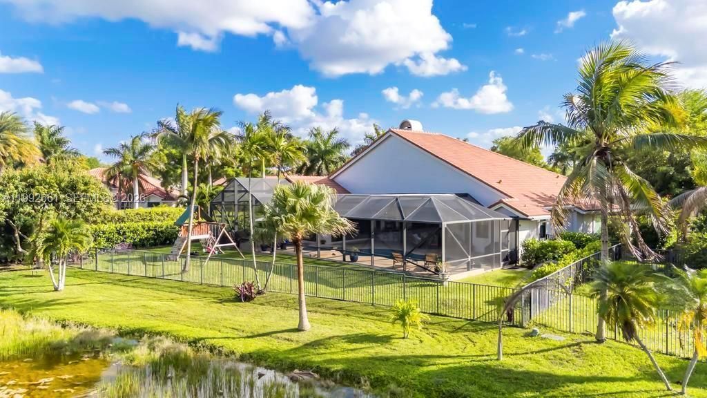 343 Coconut Cir, Weston, FL 33326 Photo