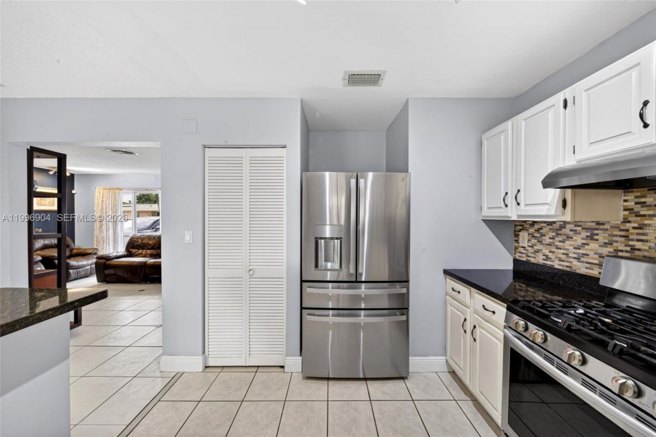 10741 SW 153rd St, Miami, FL 33157 Photo