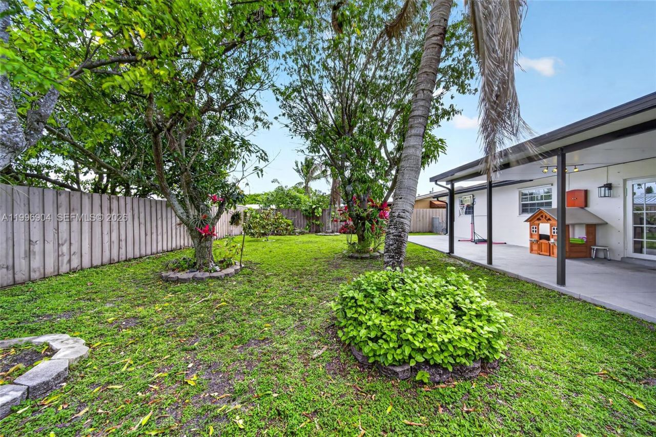 10741 SW 153rd St, Miami, FL 33157 Photo