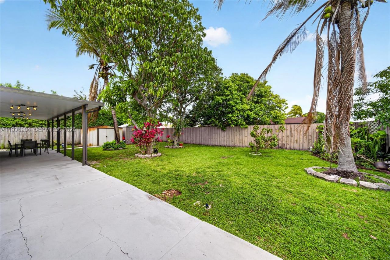 10741 SW 153rd St, Miami, FL 33157 Photo