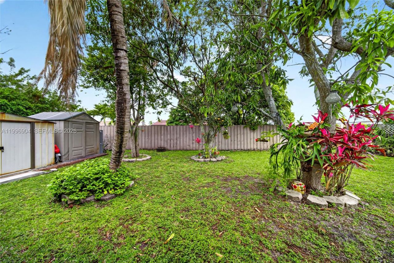 10741 SW 153rd St, Miami, FL 33157 Photo