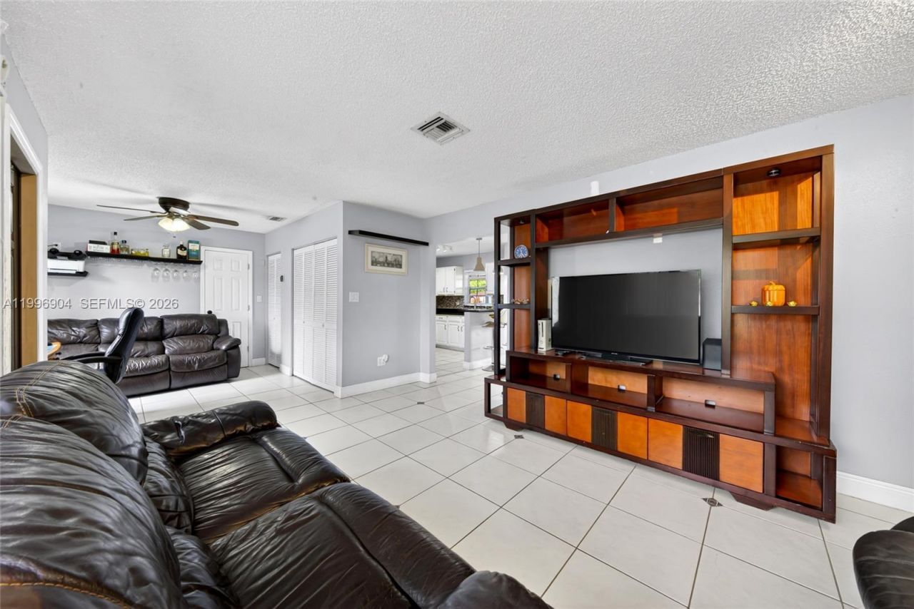 10741 SW 153rd St, Miami, FL 33157 Photo