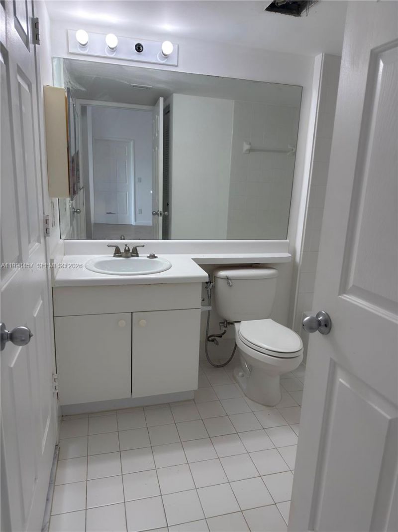 2640 S University Dr, Unit 308, Davie, FL 33328 Photo
