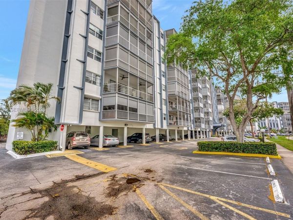 300 Diplomat Pkwy , Unit 606, Hallandale Beach, FL 33009