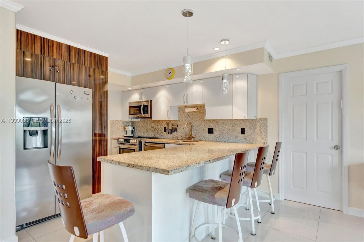 300 Diplomat Pkwy, Unit 606, Hallandale Beach, FL 33009 Photo