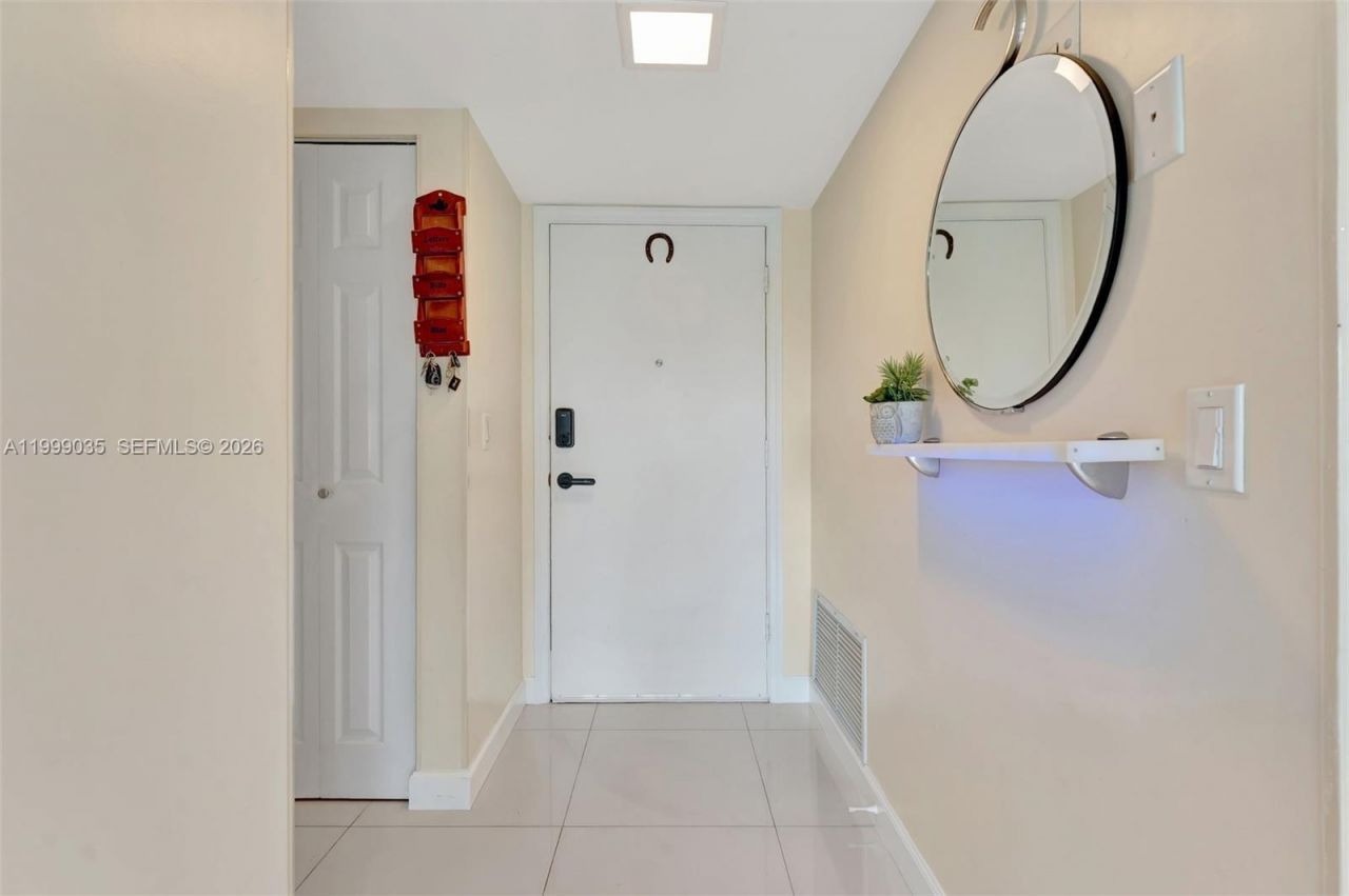 300 Diplomat Pkwy, Unit 606, Hallandale Beach, FL 33009 Photo