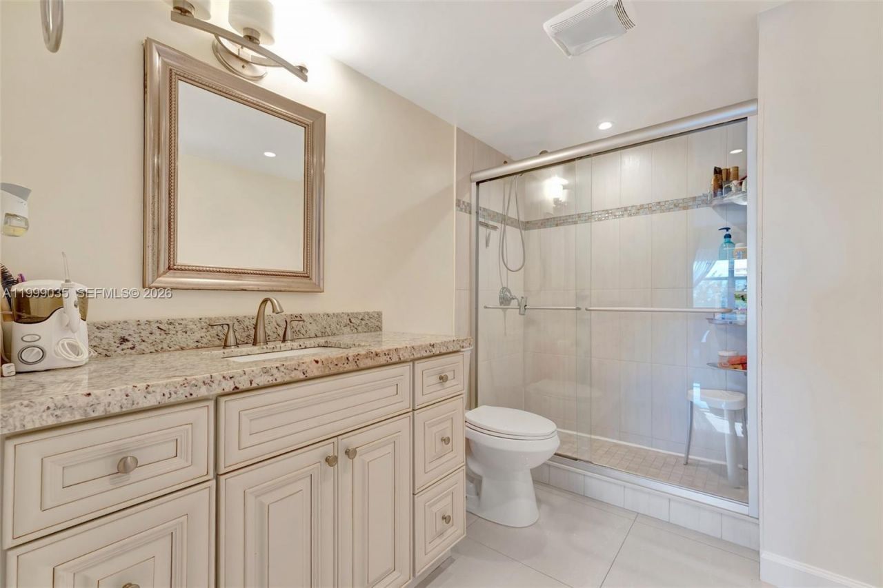 300 Diplomat Pkwy, Unit 606, Hallandale Beach, FL 33009 Photo
