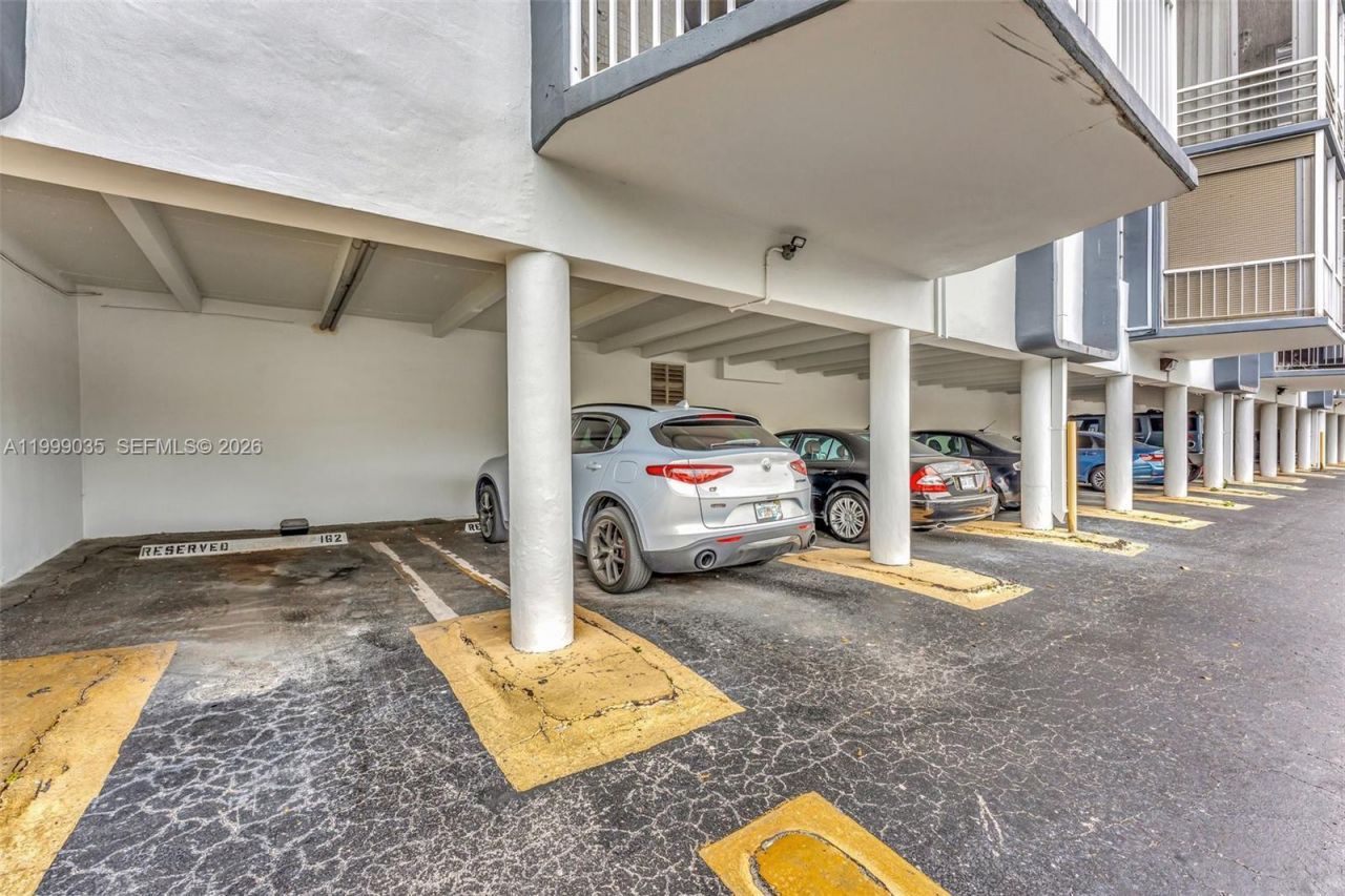 300 Diplomat Pkwy, Unit 606, Hallandale Beach, FL 33009 Photo