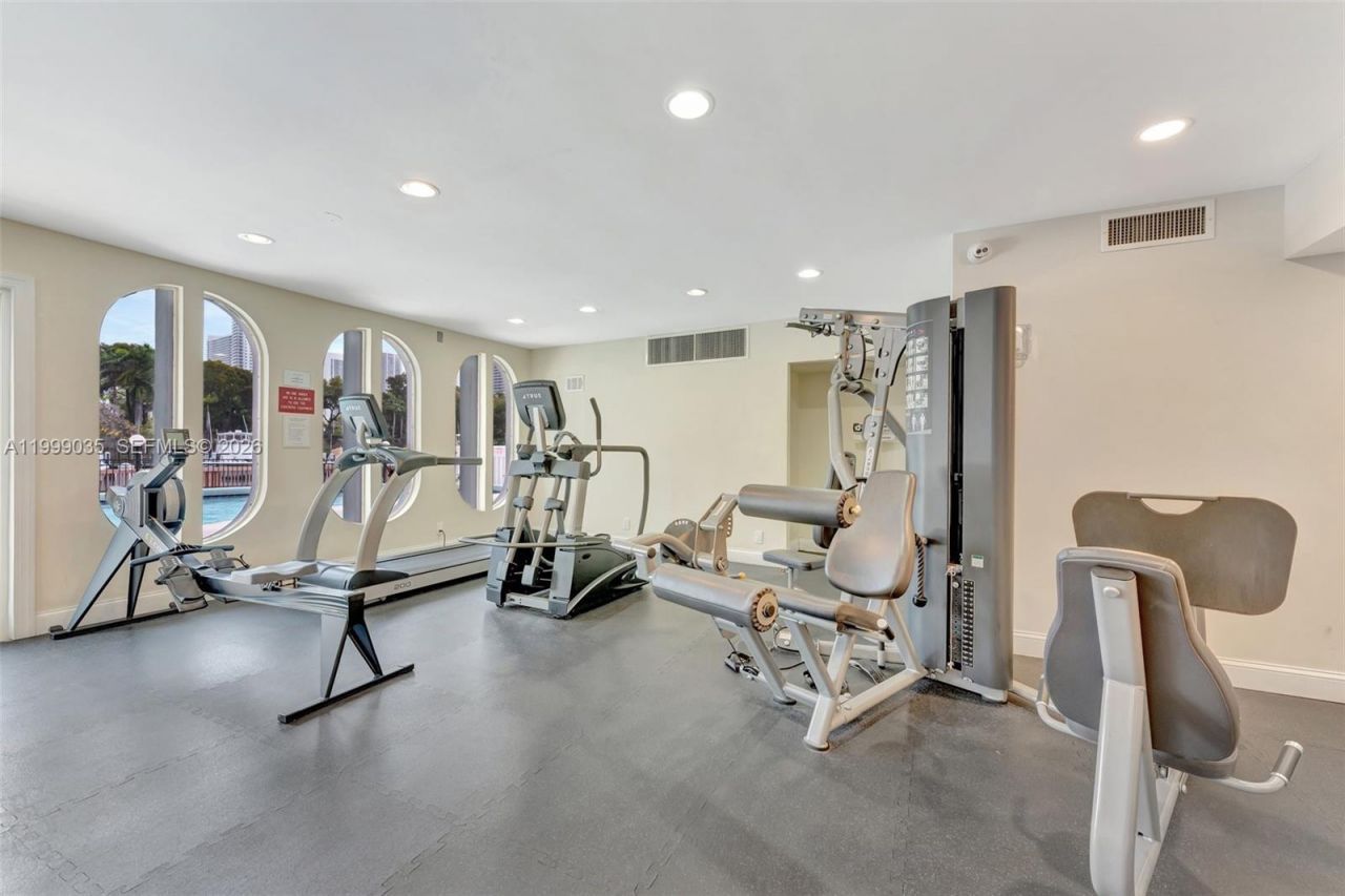 300 Diplomat Pkwy, Unit 606, Hallandale Beach, FL 33009 Photo