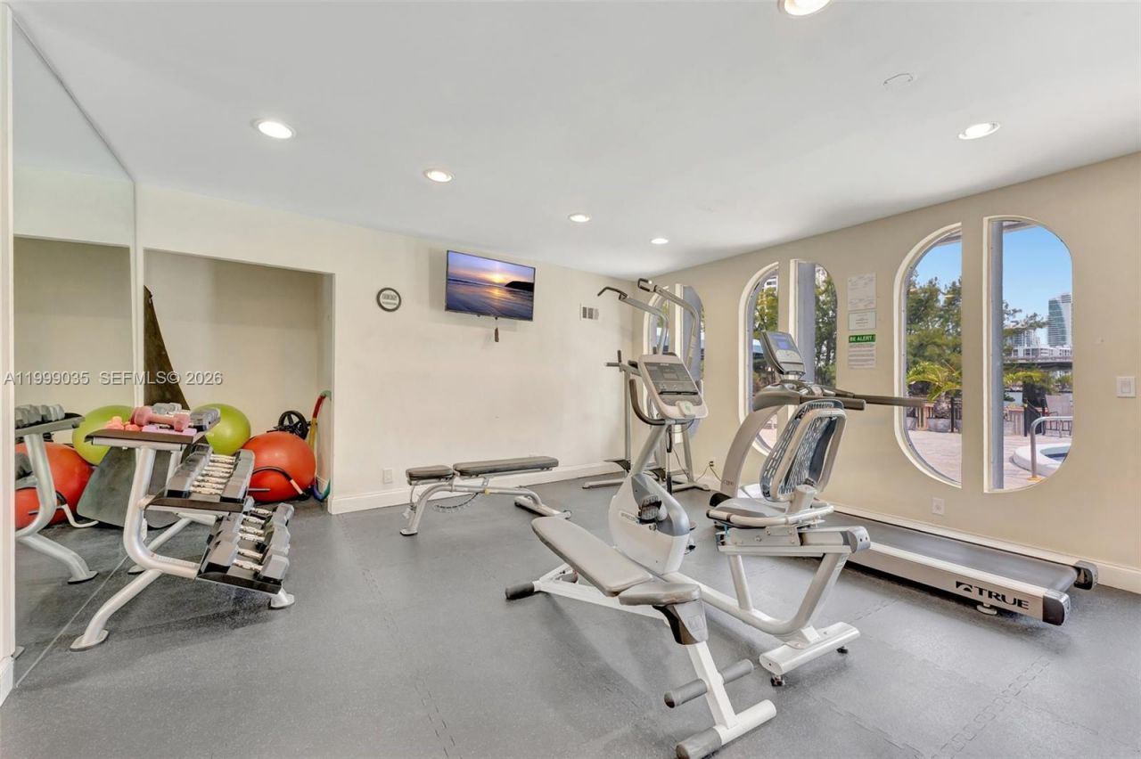 300 Diplomat Pkwy, Unit 606, Hallandale Beach, FL 33009 Photo