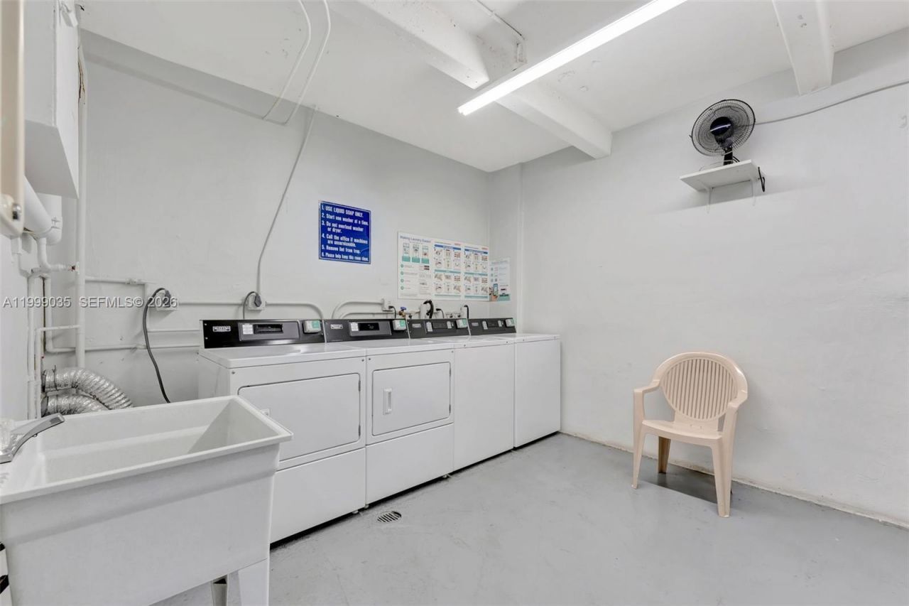 300 Diplomat Pkwy, Unit 606, Hallandale Beach, FL 33009 Photo