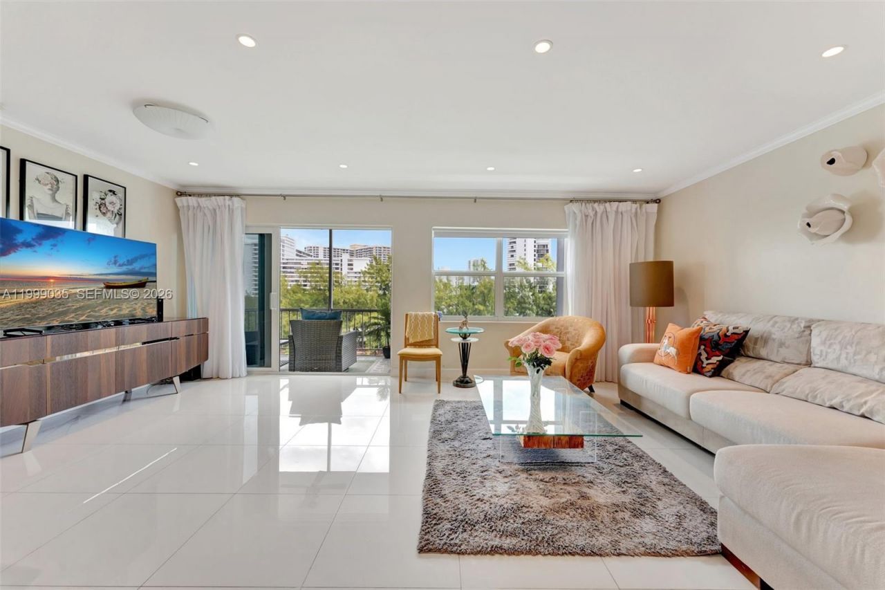 300 Diplomat Pkwy, Unit 606, Hallandale Beach, FL 33009 Photo