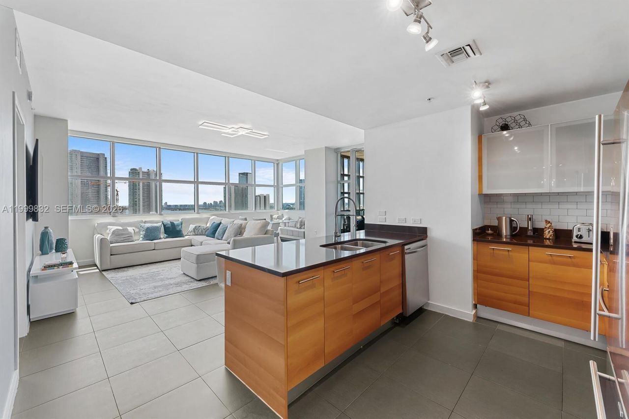 3301 NE 1st Ave, Unit H2902, Miami, FL 33137 Photo