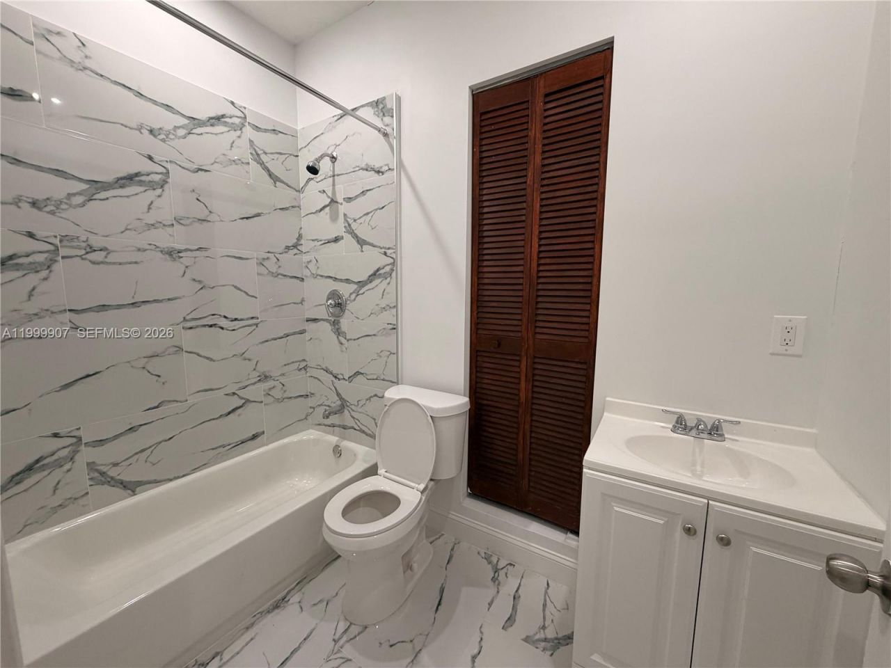 2804 NW 7th Ct, Unit 2804, Fort Lauderdale, FL 33311 Photo