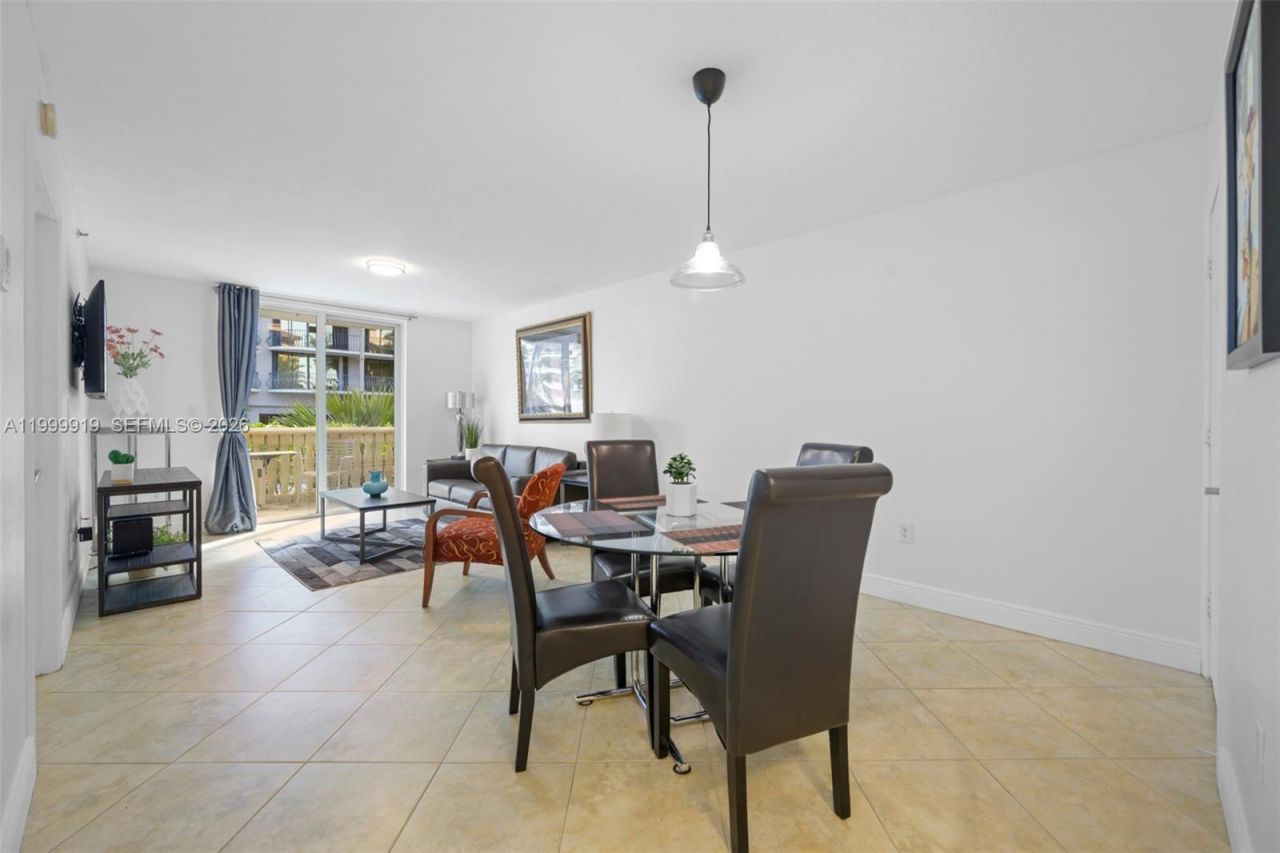 8888 Collins Ave, Unit 105, Surfside, FL 33154 Photo