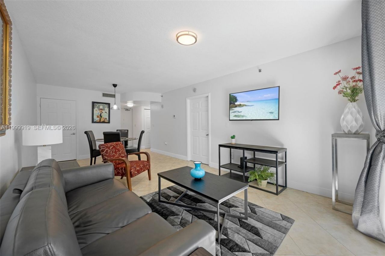 8888 Collins Ave, Unit 105, Surfside, FL 33154 Photo