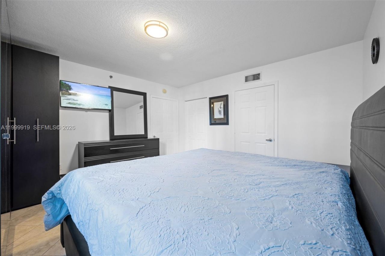 8888 Collins Ave, Unit 105, Surfside, FL 33154 Photo