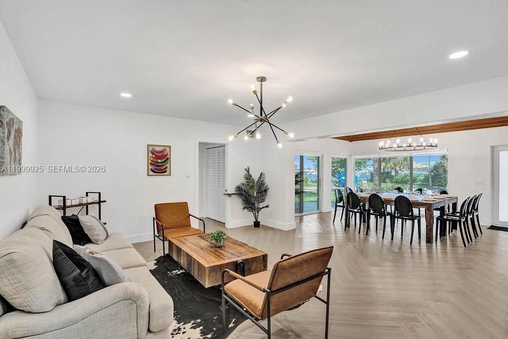 911 N Northlake Dr, Hollywood, FL 33019 Photo