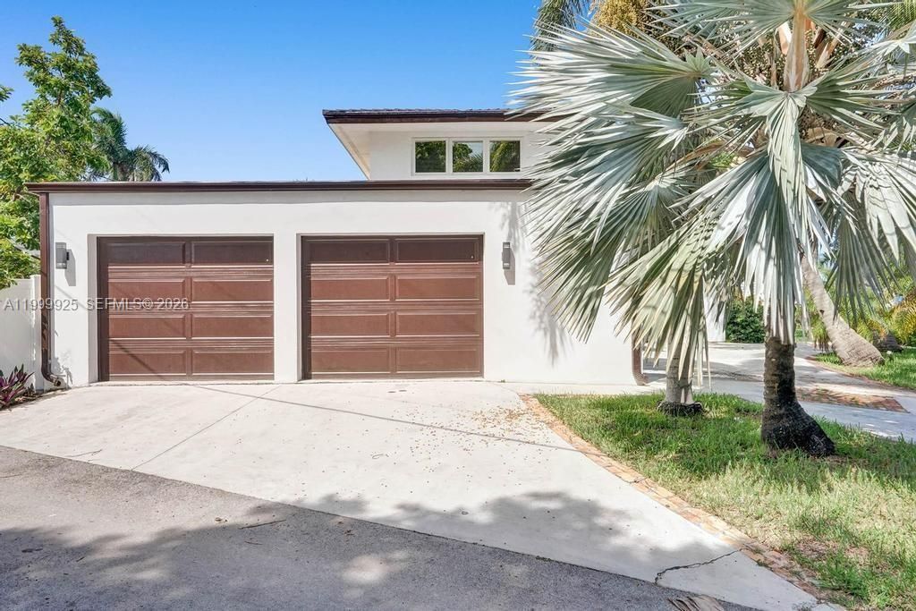 911 N Northlake Dr, Hollywood, FL 33019 Photo