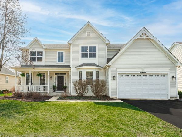 2440 Trailside Lane , Wauconda, IL 60084