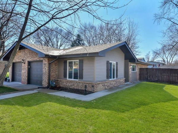 327 S Jackson Street , Batavia, IL 60510