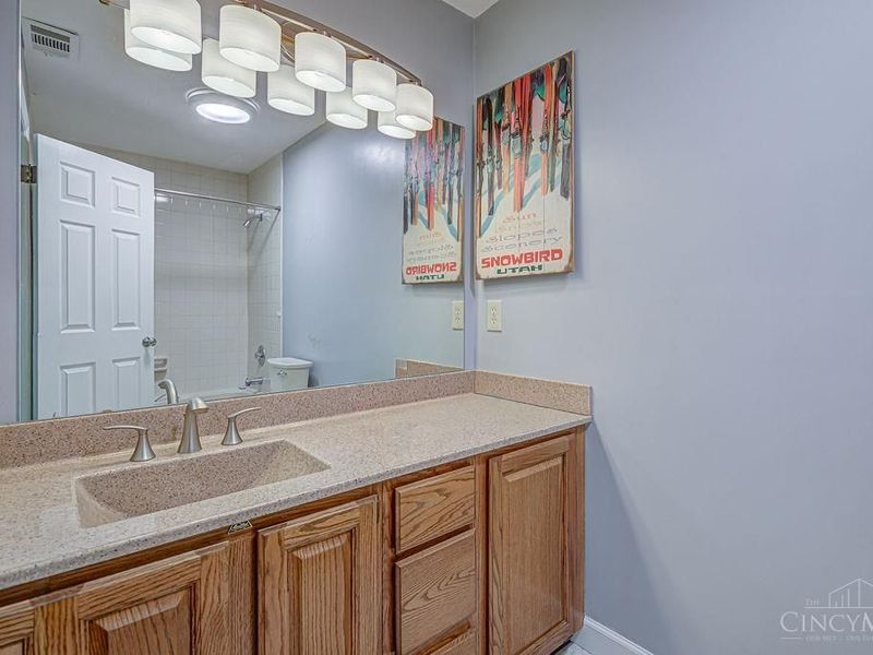 6338 Eagles Lake Drive, Green Township, OH 45248 Photo 21