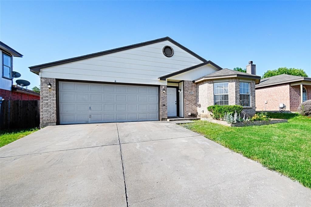 4524 Brimstone Drive, Fort Worth, TX 76244 Main Photo