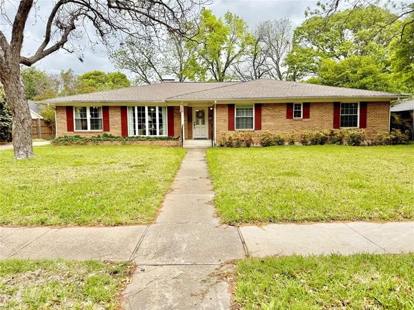 804 Clearwater Drive , Richardson, TX 75080