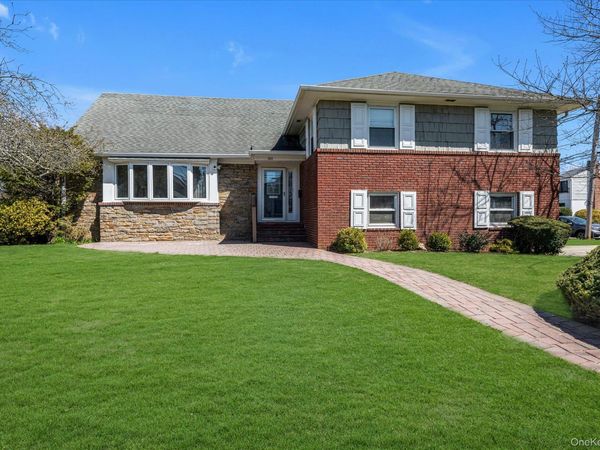 164 Blackheath Road, Lido Beach, NY 11561