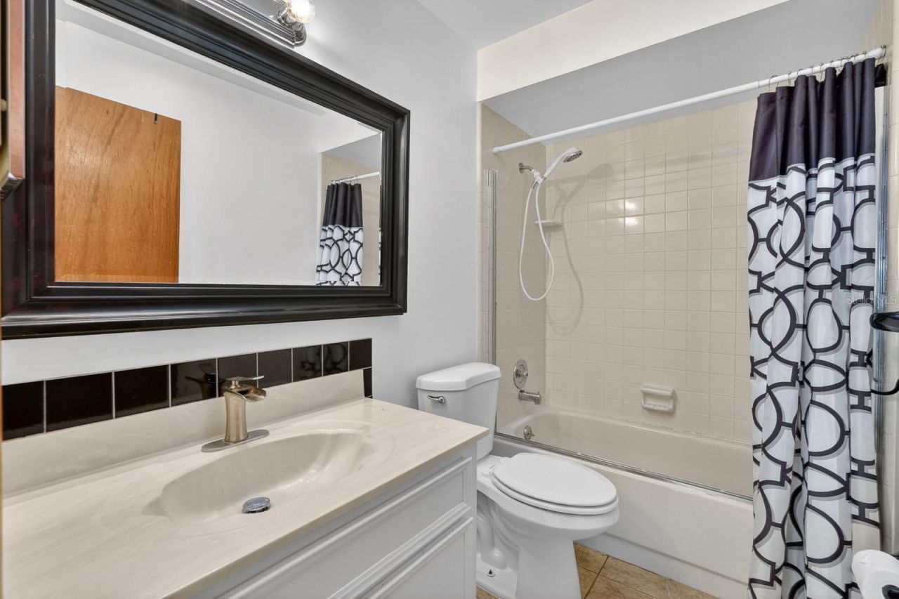 109 Shangri La Circle, Edgewater, FL 32132 Photo