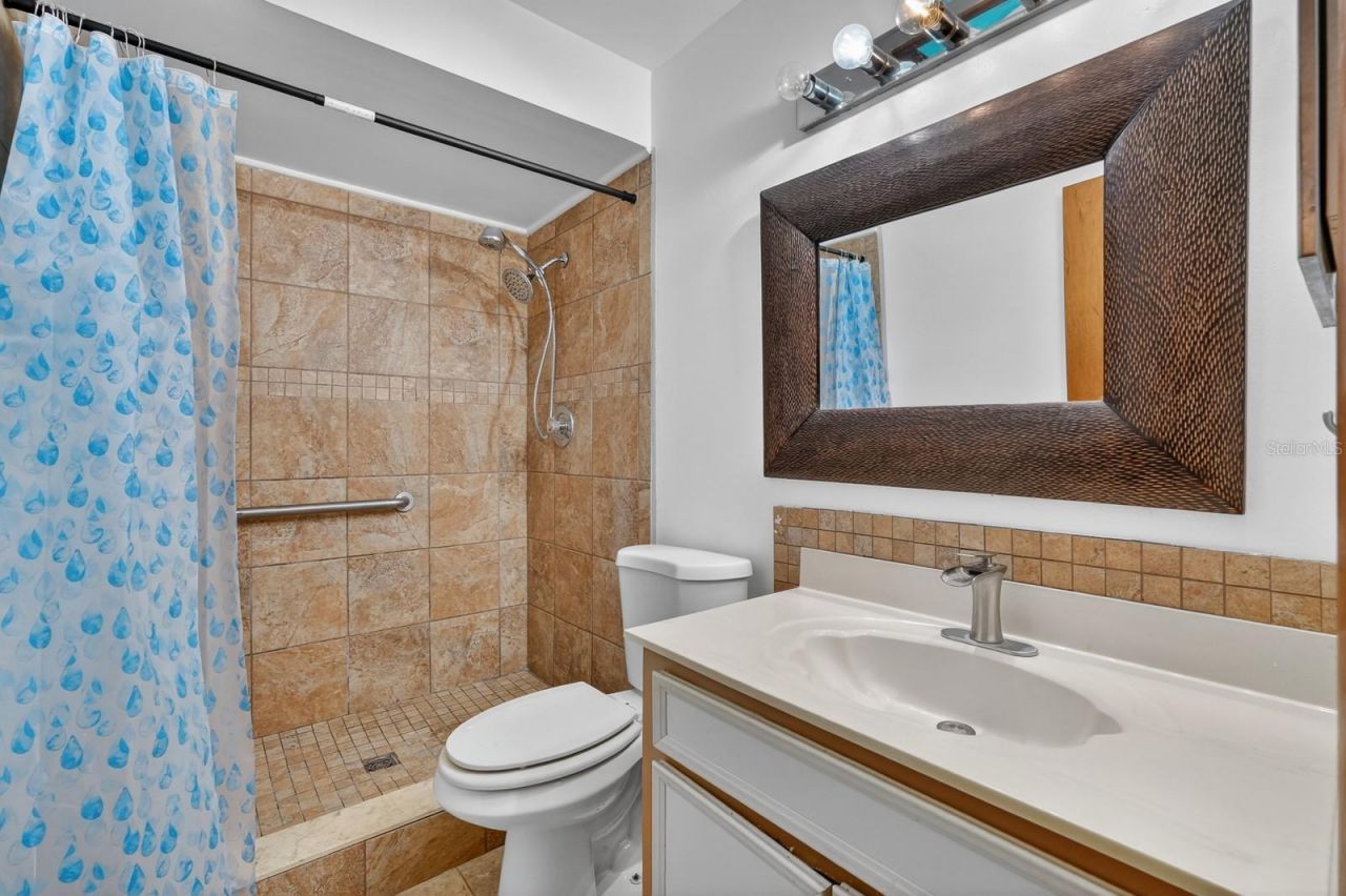 109 Shangri La Circle, Edgewater, FL 32132 Photo