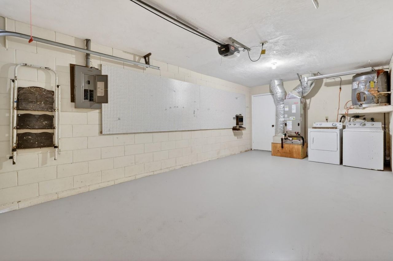 109 Shangri La Circle, Edgewater, FL 32132 Photo