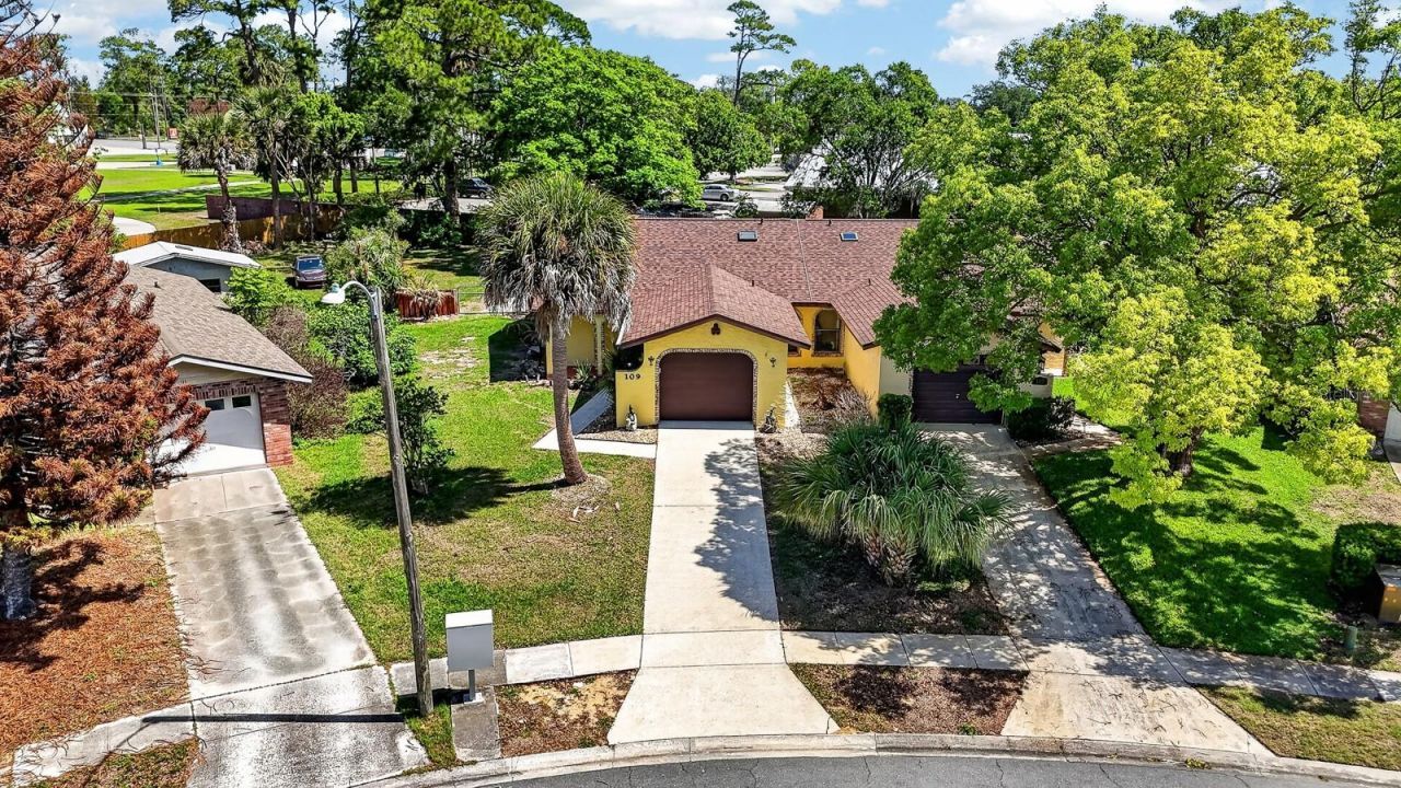 109 Shangri La Circle, Edgewater, FL 32132 Photo