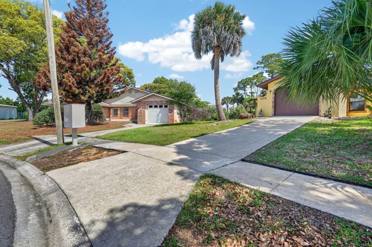 109 Shangri La Circle, Edgewater, FL 32132 Photo