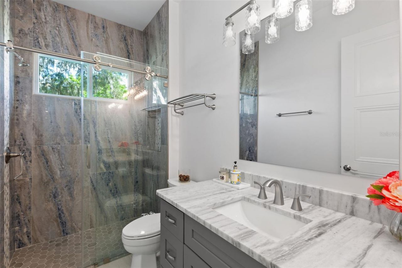 3321 N Kingsway Road, Thonotosassa, FL 33592 Photo