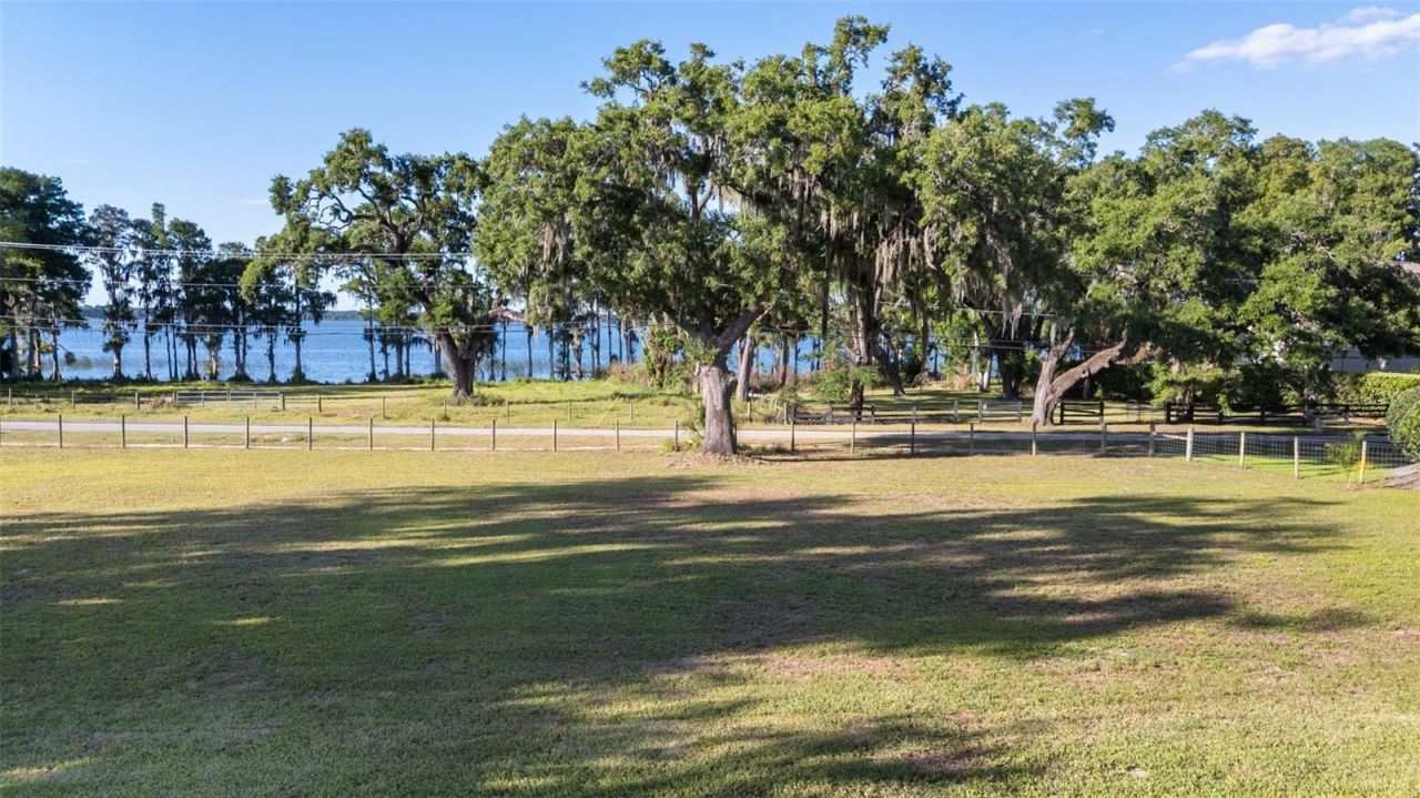 3321 N Kingsway Road, Thonotosassa, FL 33592 Photo