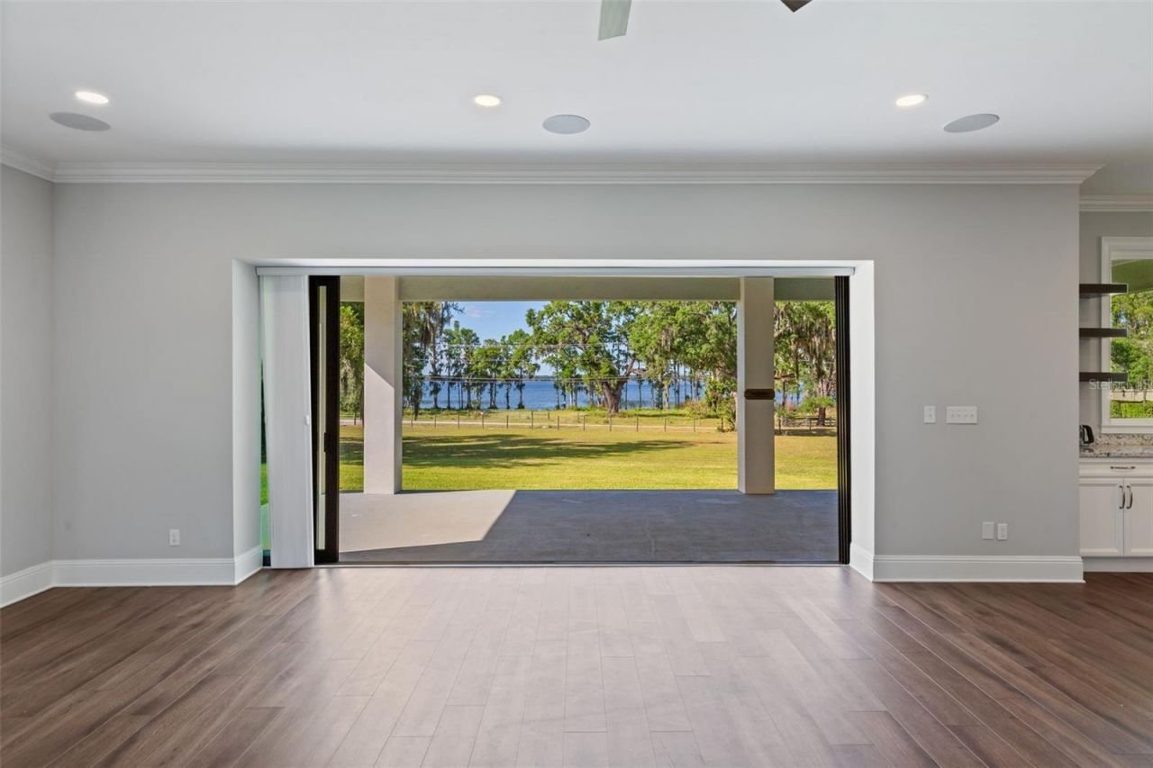 3321 N Kingsway Road, Thonotosassa, FL 33592 Photo