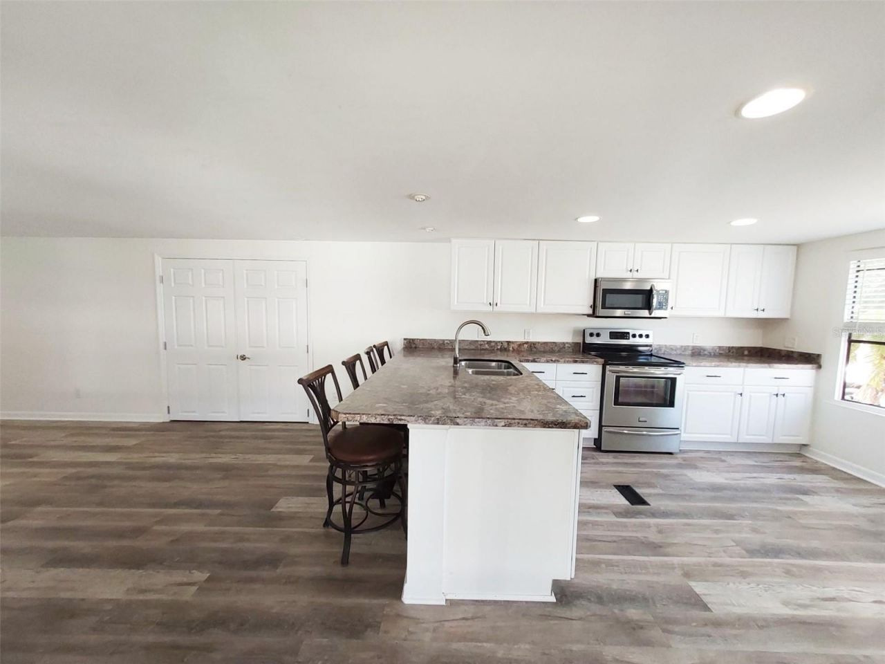 302 52nd Avenue Terrace E, Bradenton, FL 34203 Photo