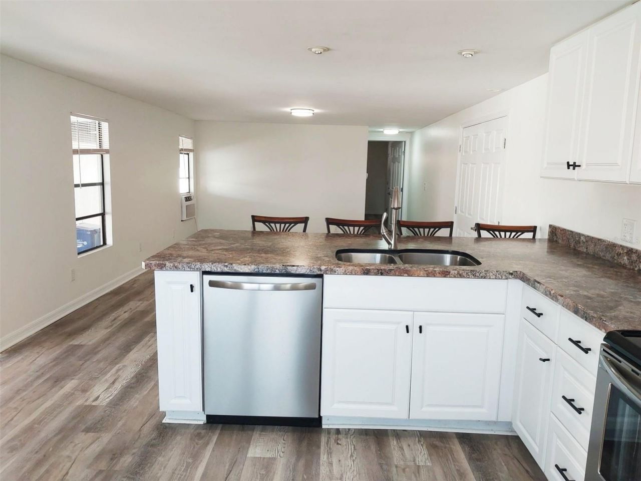 302 52nd Avenue Terrace E, Bradenton, FL 34203 Photo