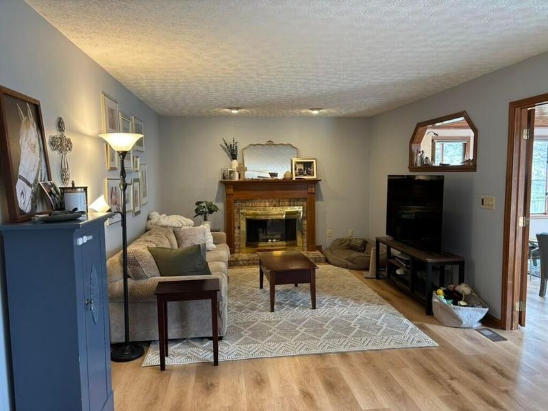 615 Ozem Gardner Way , Westerville, OH 43081 Photo 5