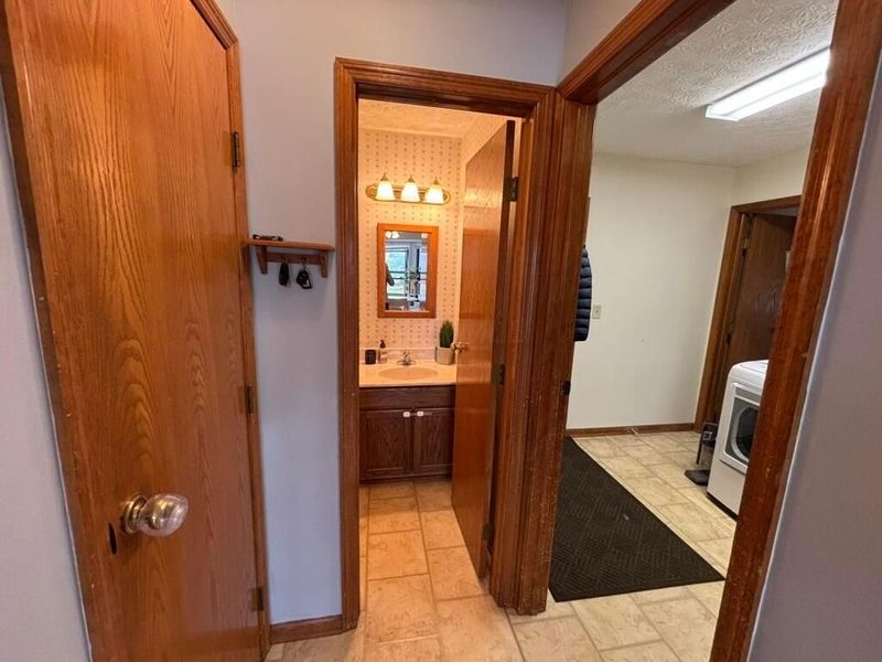 615 Ozem Gardner Way , Westerville, OH 43081 Photo 6