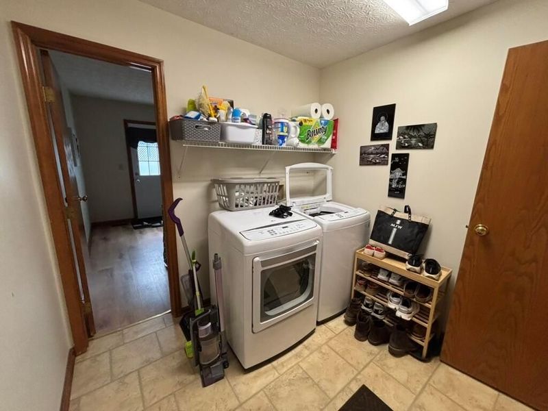 615 Ozem Gardner Way, Westerville, OH 43081 Photo 8