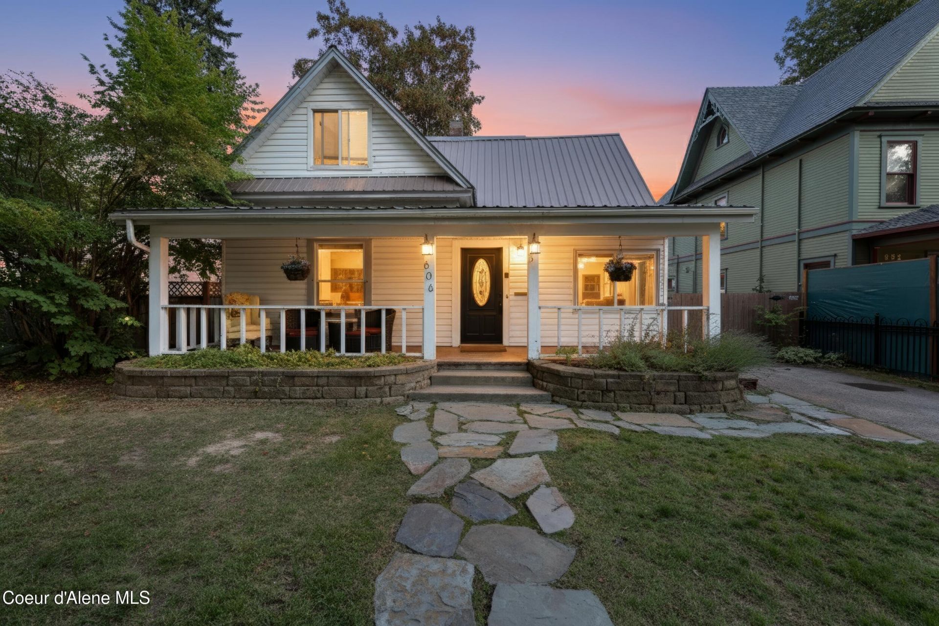 606 N 4th Ave  primary photo