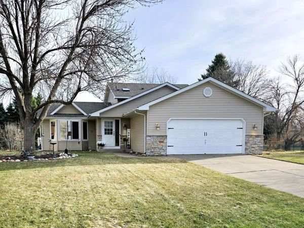 9243 Queens Gardens N, Brooklyn Park, MN 55443
