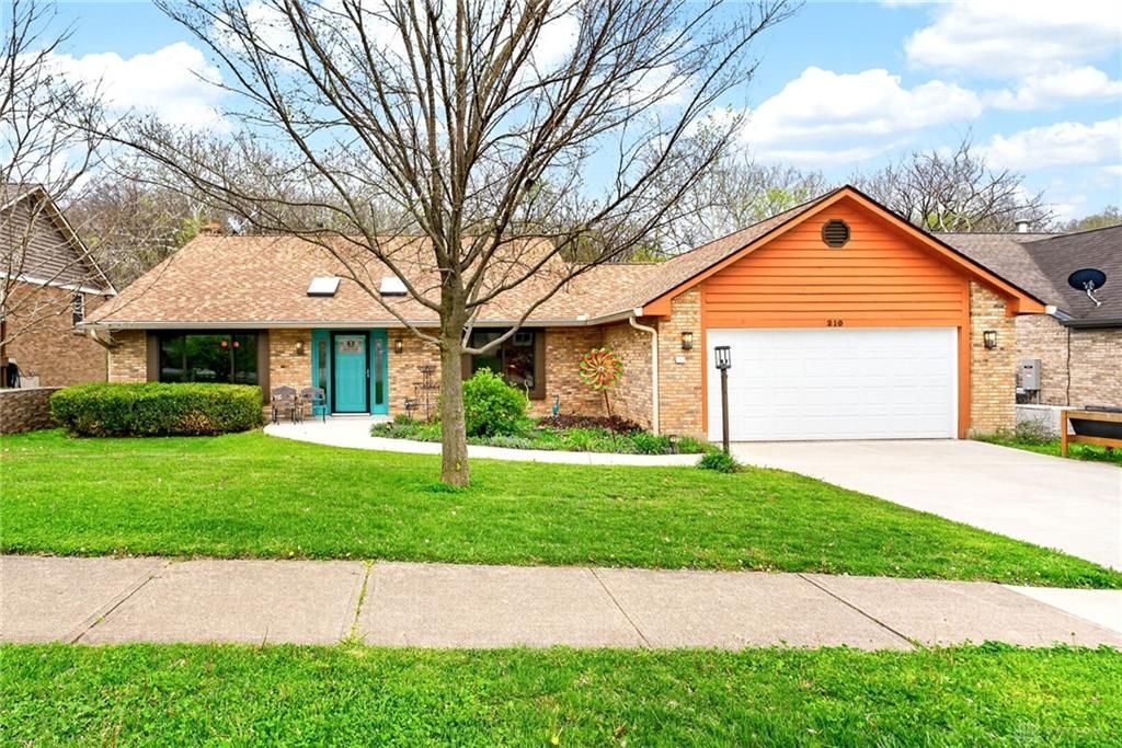 210 Foliage Lane, Springboro, OH 45066 Main Photo