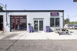 508 Travis Avenue photo 4