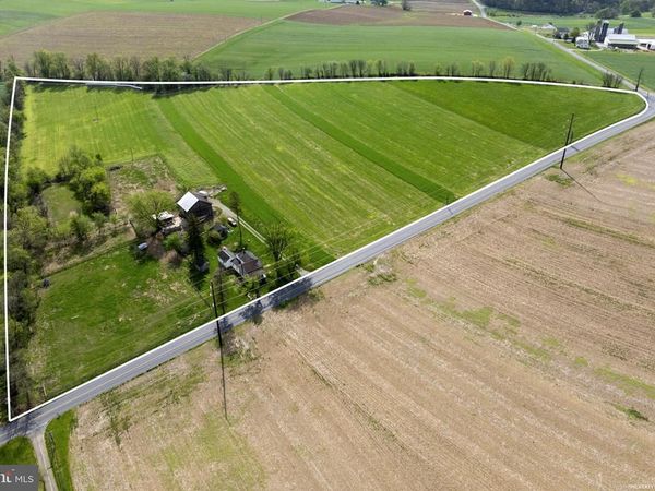 749 HILLDALE ROAD, HOLTWOOD, PA 17532