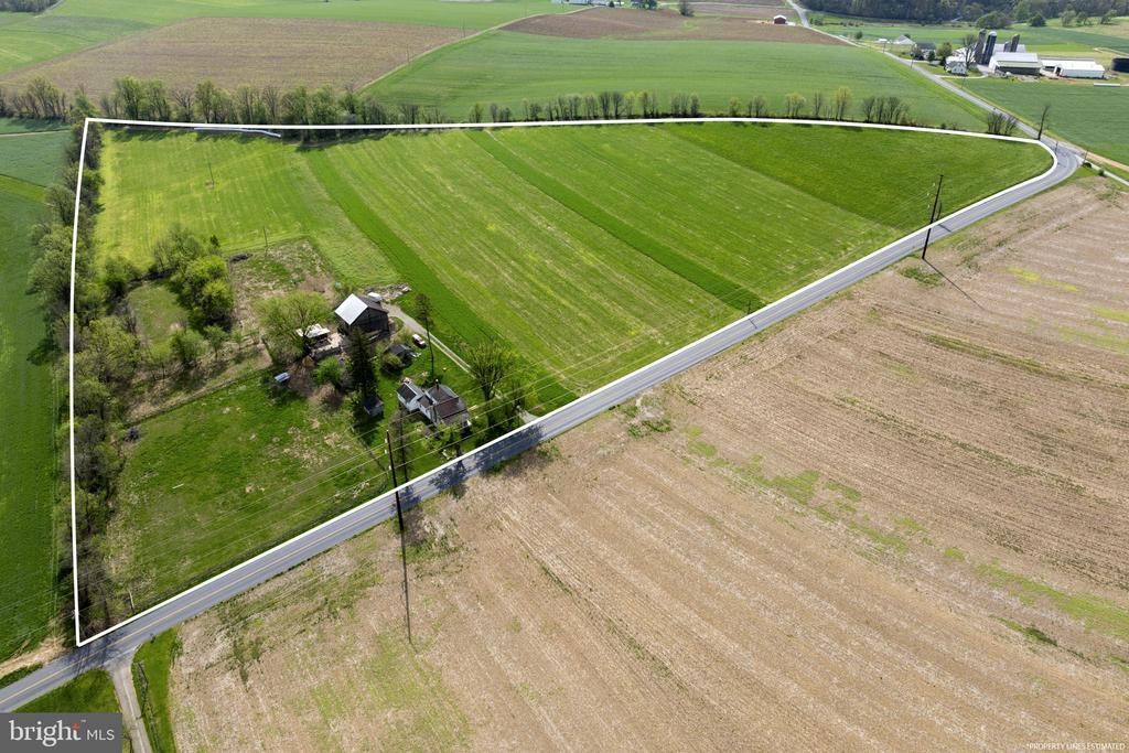 749 HILLDALE ROAD, HOLTWOOD, PA 17532