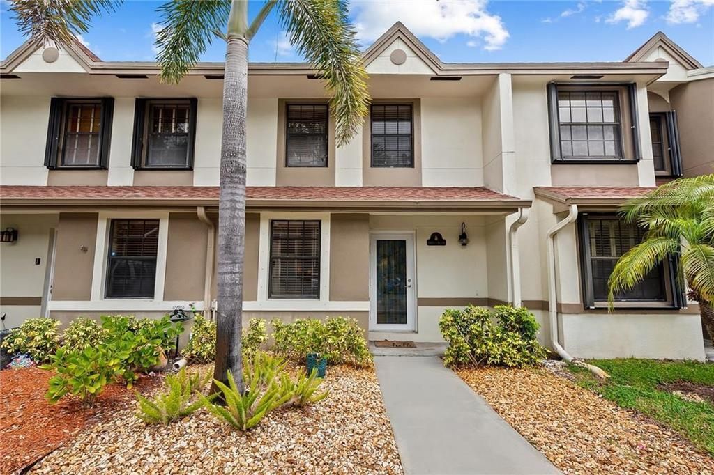 247 City View Drive, Fort Lauderdale, FL 33311 Main Photo