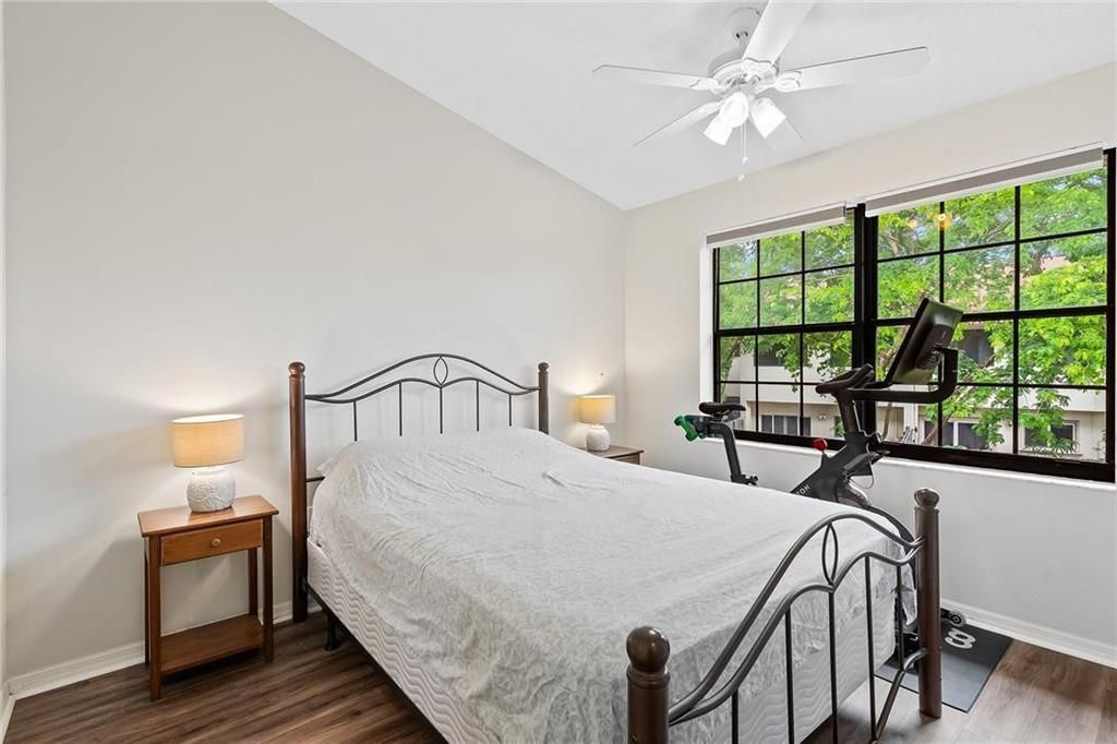 247 City View Drive, Fort Lauderdale, FL 33311 Photo